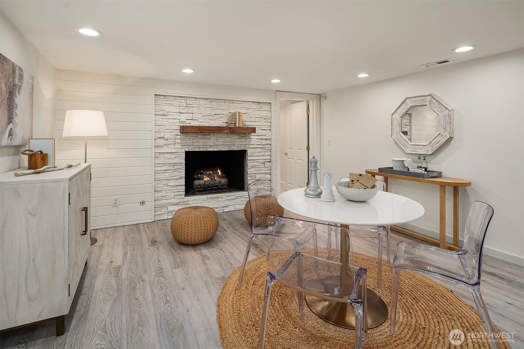 9617 Evergreen Drive Bellevue, WA 98004 - Photo 25 of 38