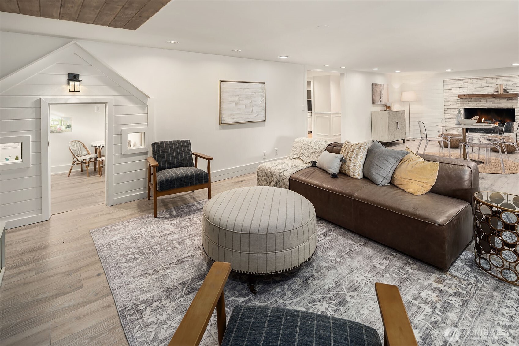 9617 Evergreen Drive Bellevue, WA 98004 - Photo 26 of 38