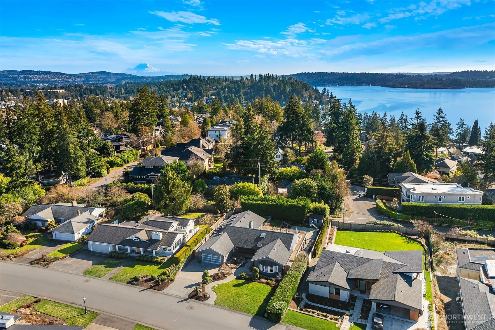 9617 Evergreen Drive Bellevue, WA 98004 - Photo 36 of 38