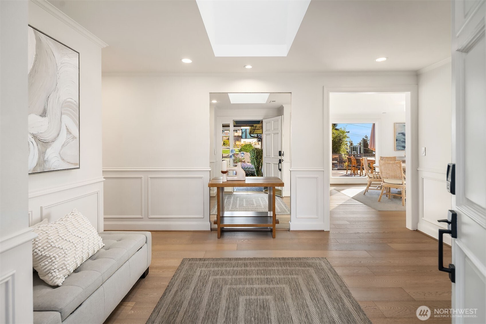 9617 Evergreen Drive Bellevue, WA 98004 - Photo 4 of 38