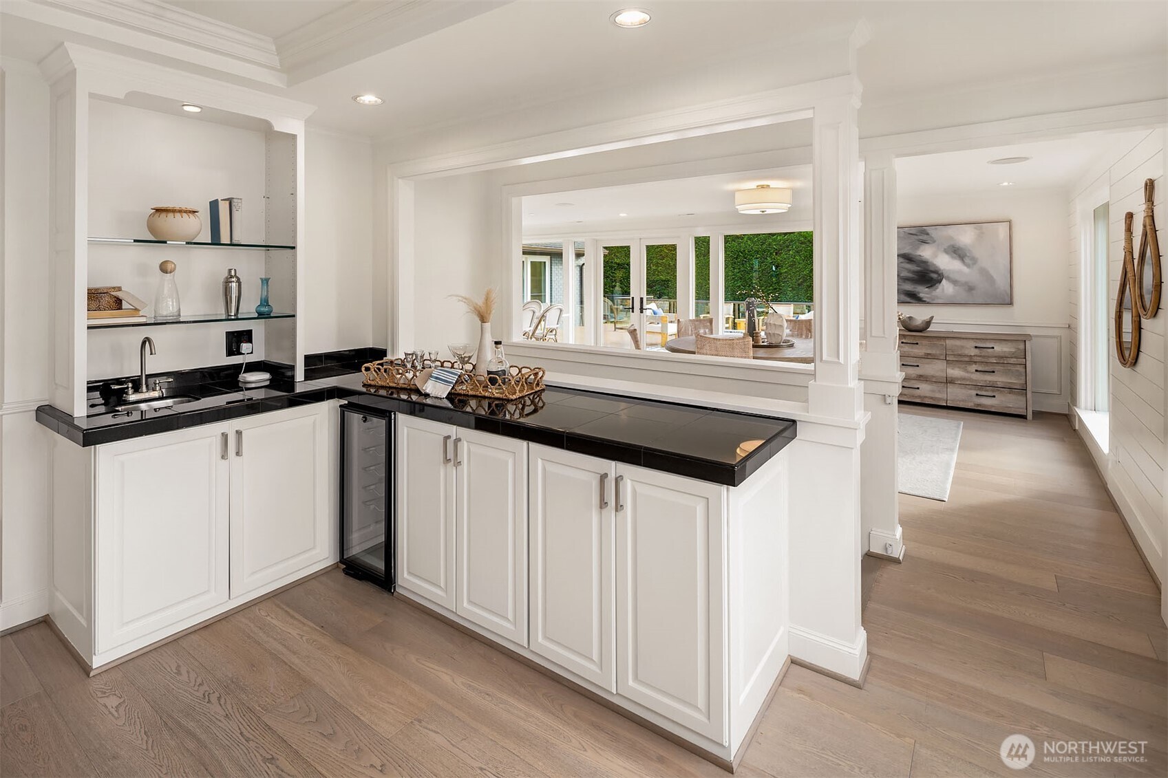 9617 Evergreen Drive Bellevue, WA 98004 - Photo 7 of 38