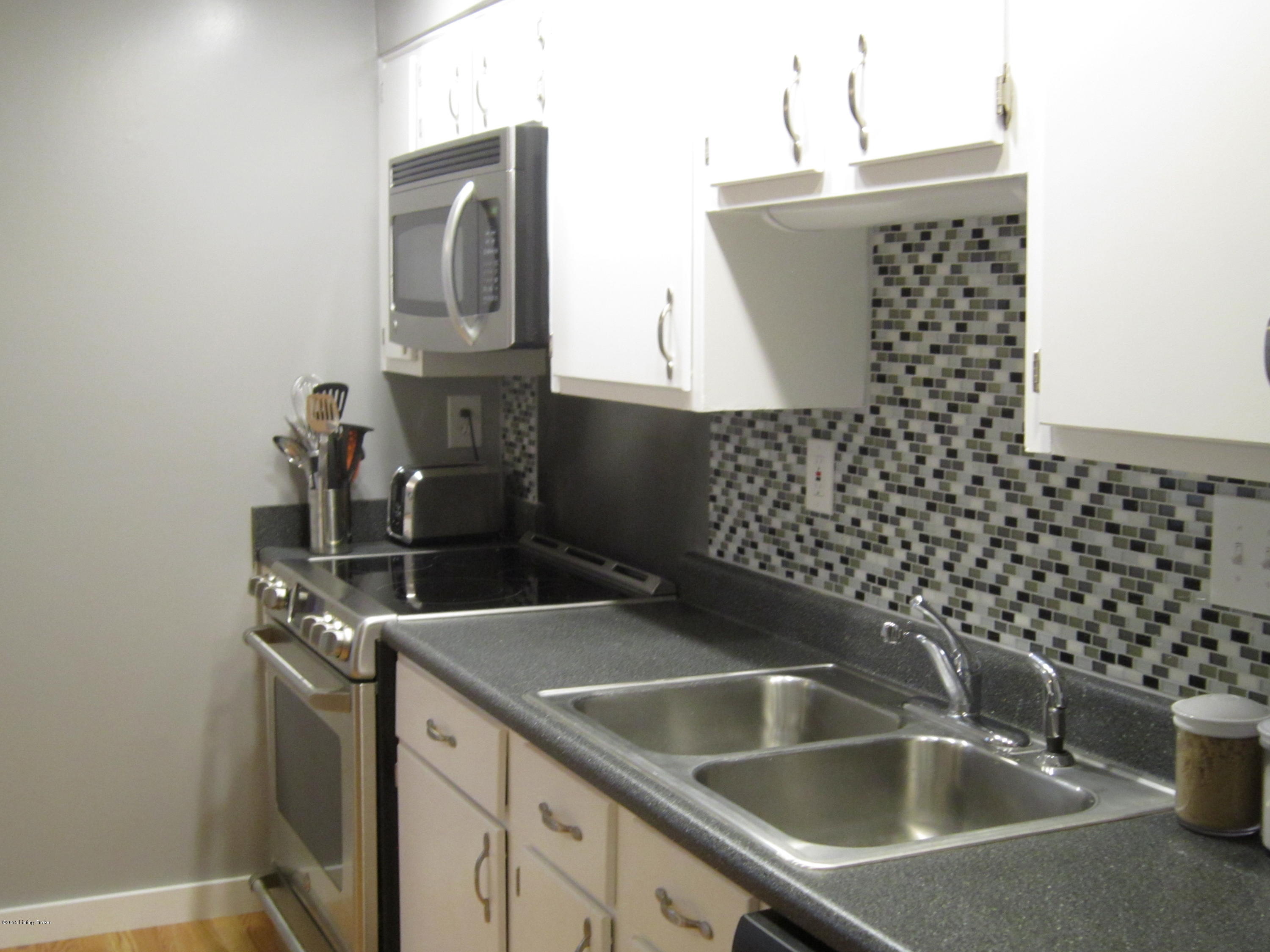 6316 May Pen Road Louisville, KY 40228 - Photo 16 of 46 Kitchen
