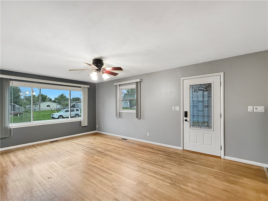 12 Glenview Drive Decatur, IL 62521 - Photo 3 of 25 Gallery Image 3