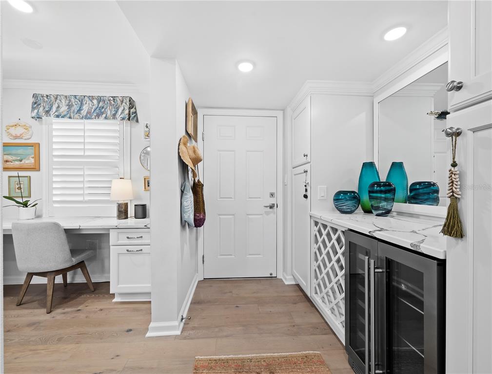420 Beach Road, Unit 502 Sarasota, FL 34242 - Photo 3 of 34