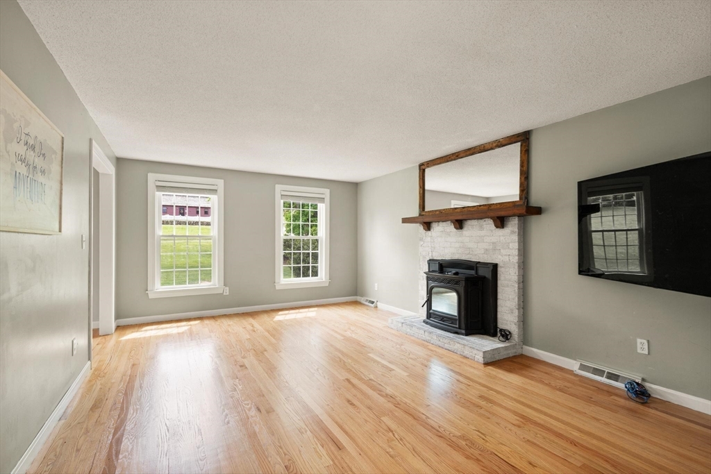 50 Farm Hill Road Wrentham, MA 02093 - Photo 18 of 42
