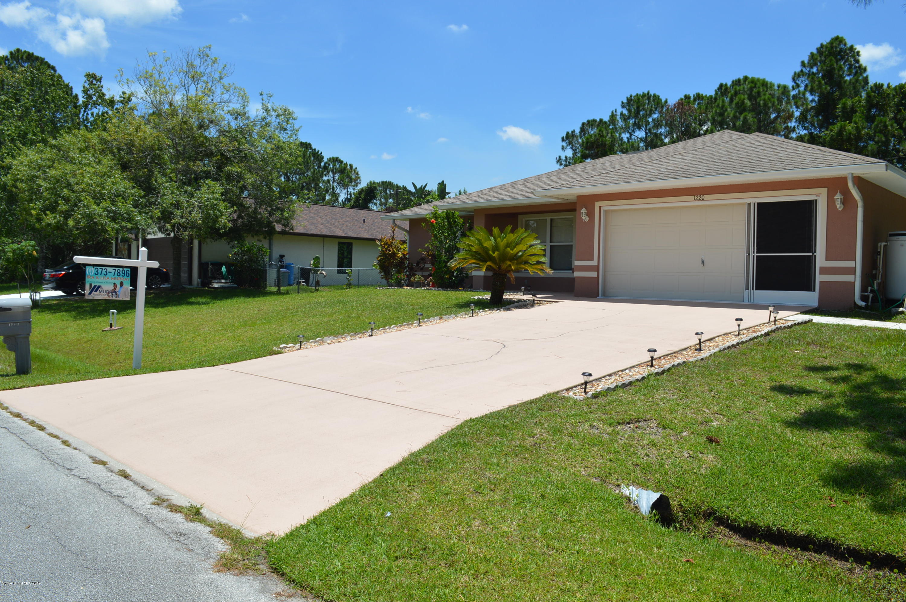 1220 Daton Road Southwest Palm Bay, FL 32908 - Photo 3 of 17 DSC_0085