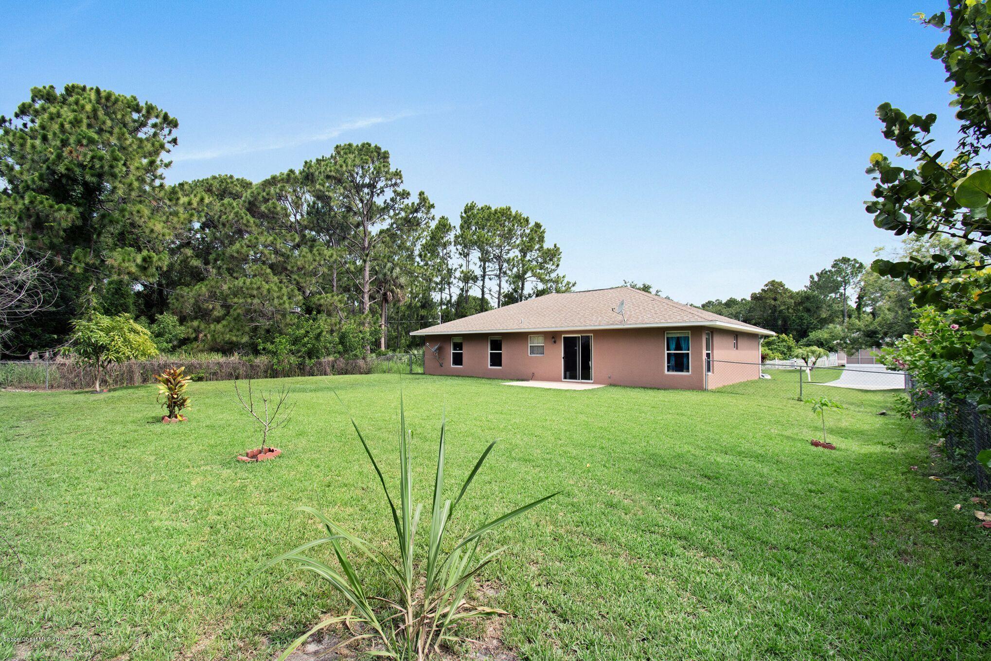 1220 Daton Road Southwest Palm Bay, FL 32908 - Photo 4 of 17 wsFlvRrQ