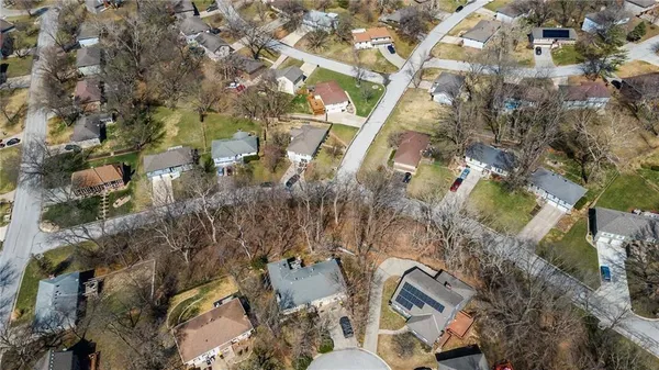 $35,000 | 58th Terrace, Parkville, MO 64152