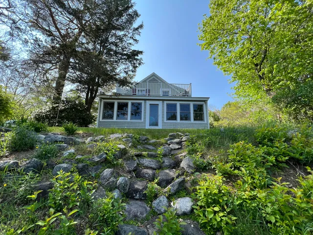 $2,250,000 | 2 Lookout Point Road, Bar Harbor, ME 04609