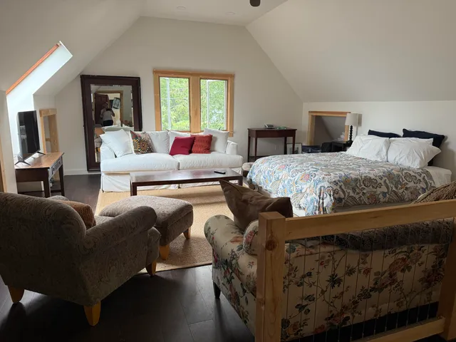 $2,250,000 | 2 Lookout Point Road, Bar Harbor, ME 04609
