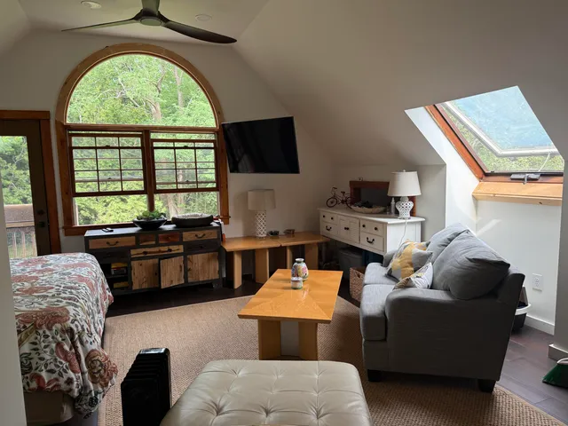 $2,250,000 | 2 Lookout Point Road, Bar Harbor, ME 04609