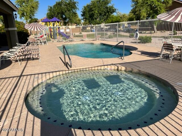 2513 West Novak Way Phoenix, AZ 85041 - Photo 17 of 22 IMG_1088