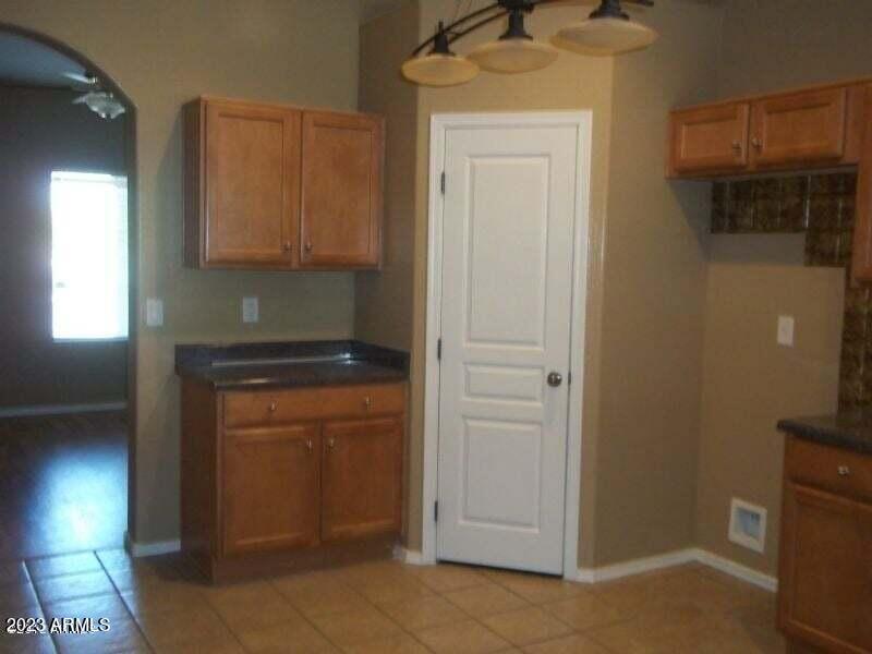 2513 West Novak Way Phoenix, AZ 85041 - Photo 4 of 22 20140403174017321447000000-o
