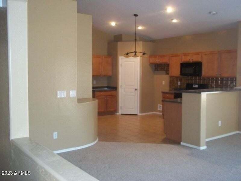 2513 West Novak Way Phoenix, AZ 85041 - Photo 6 of 22 20140403174019845578000000-o