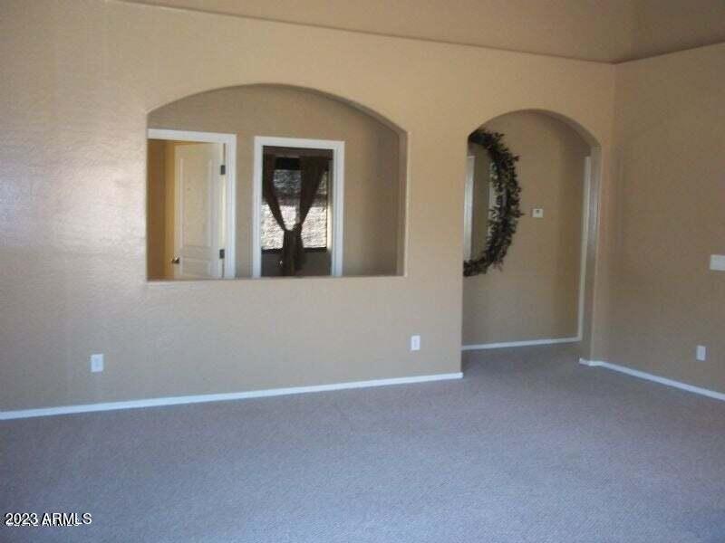 2513 West Novak Way Phoenix, AZ 85041 - Photo 8 of 22 20140403174018017190000000-o