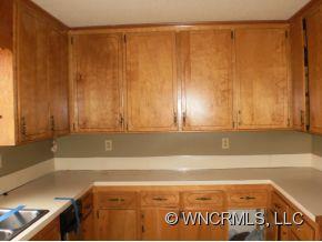 147 Stewart Street Rutherfordton, NC 28139 - Photo 2 of 6 a bathroom with a shower