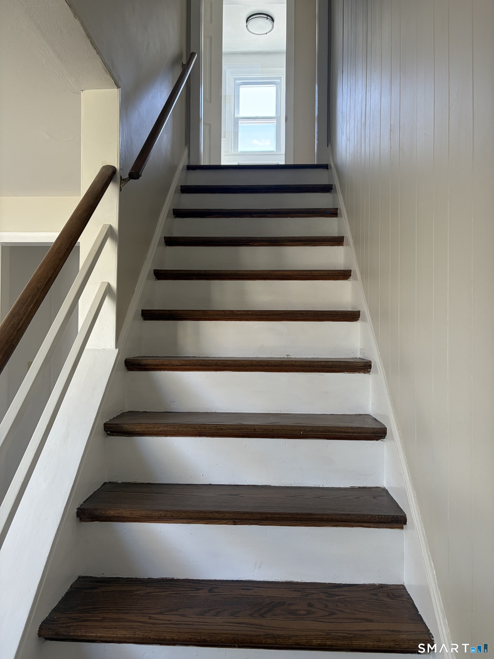 123 Longview Avenue Fairfield, CT 06824 - Photo 14 of 23 a view of entryway