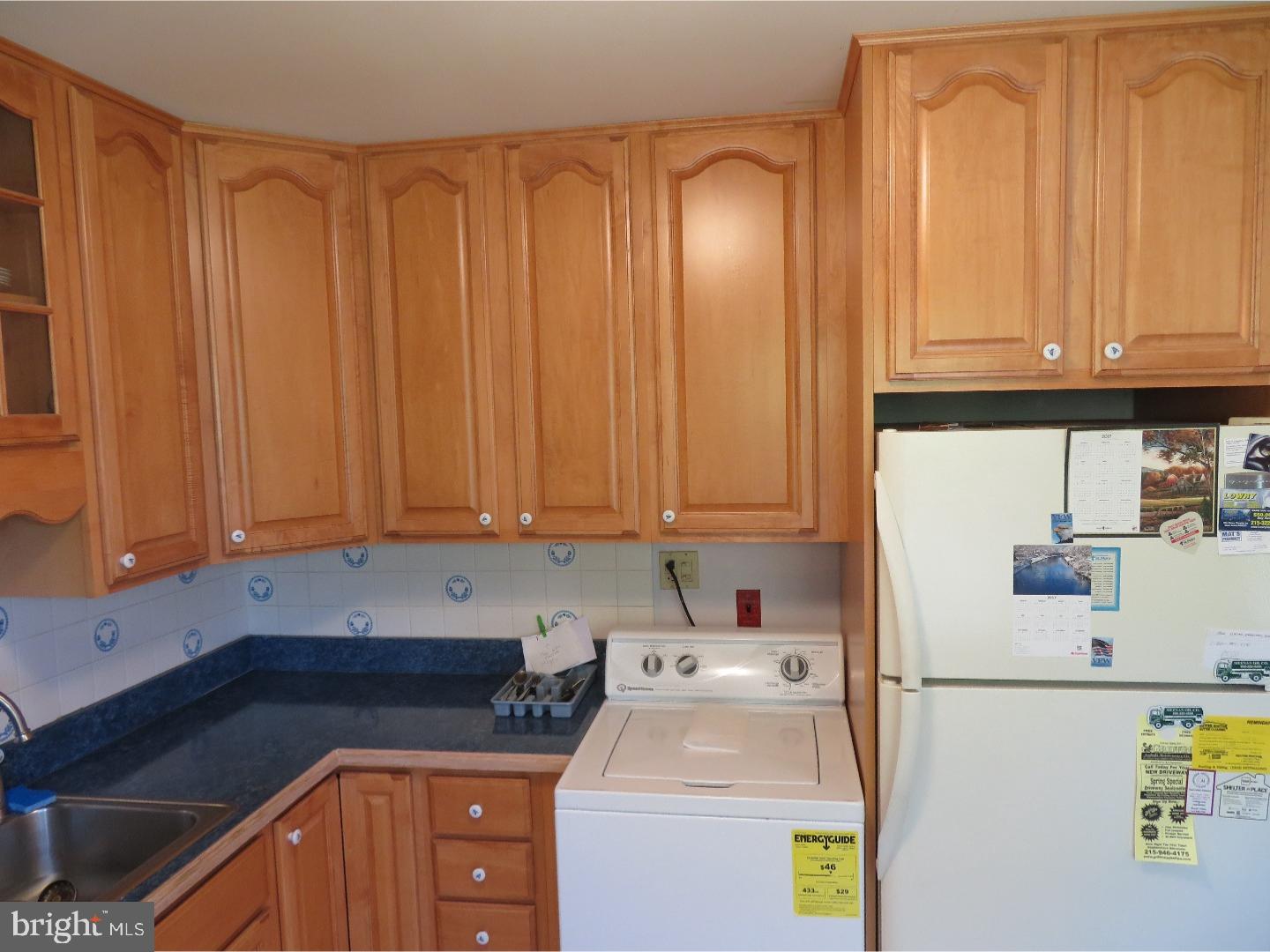 33 Umber Road Levittown, PA 19056 - Photo 6 of 21 Gallery Image 6