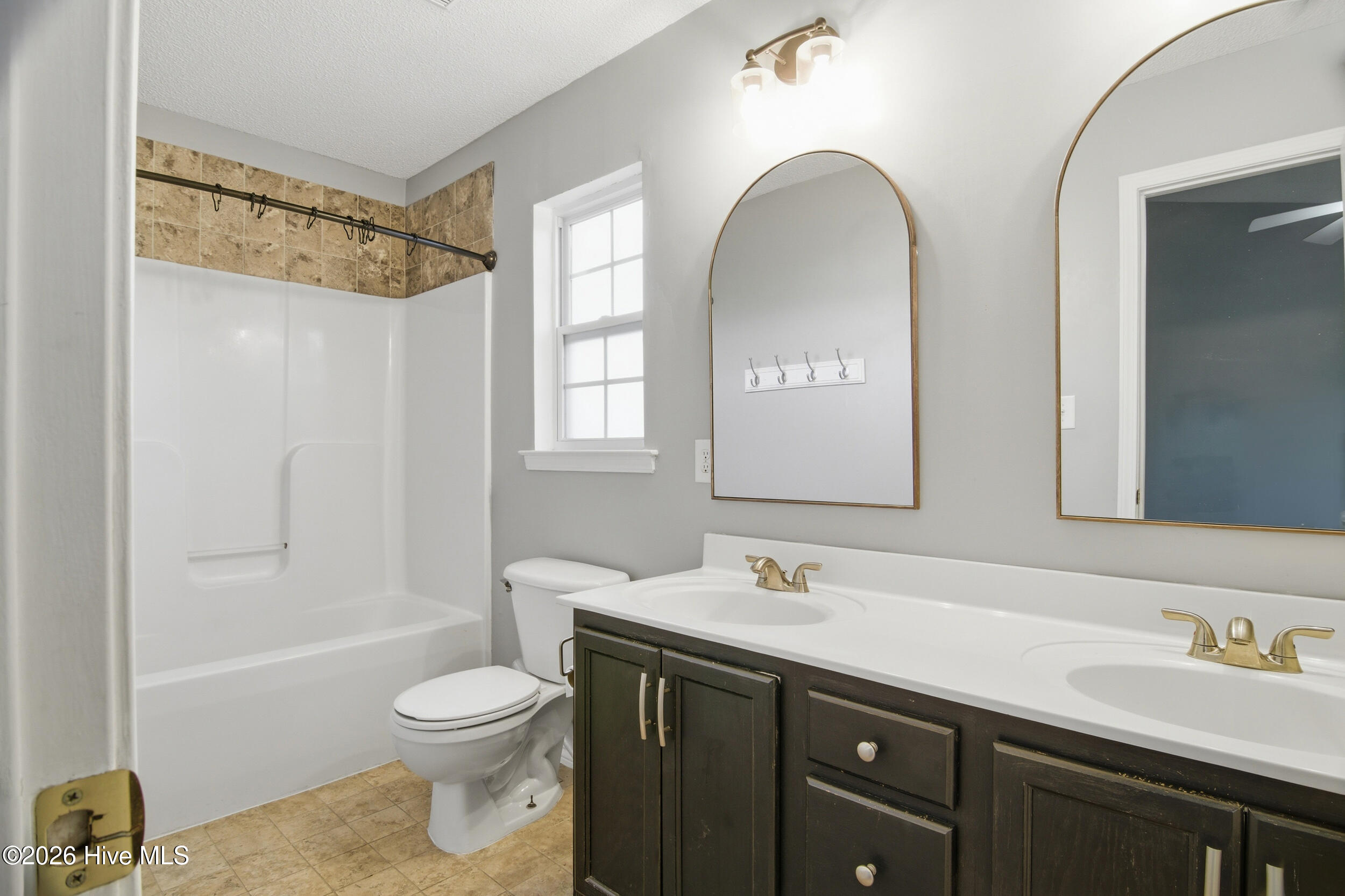 103 Hunt Drive Hubert, NC 28539 - Photo 23 of 45 Ensuite Bath