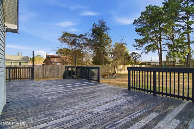 $295,000 | 103 Hunt Drive, Hubert, NC 28539