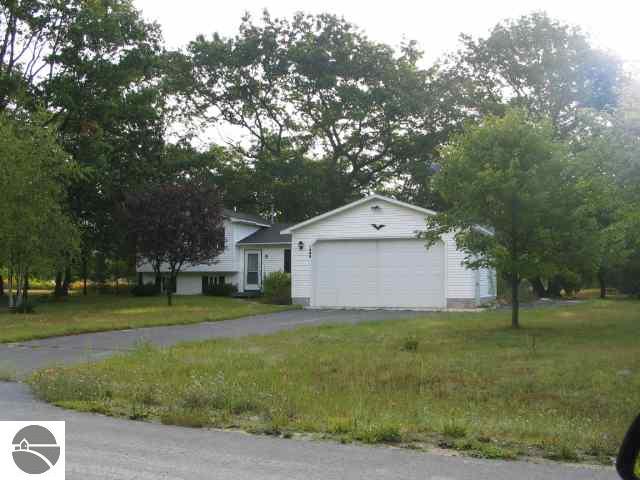 1386 Fisher Road Traverse City, MI 49685 - Photo 2 of 4 1668095-1.JPG