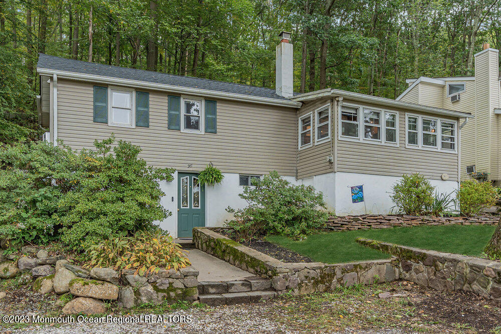36 Ferris Lane Oak Ridge, NJ 07438 - Photo 2 of 12 003_dsc07565-1rw_copy