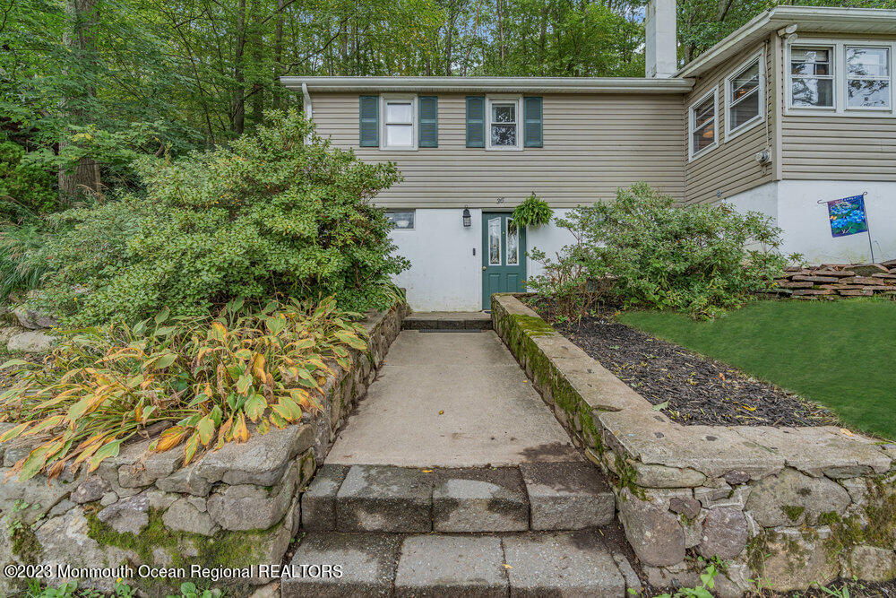 36 Ferris Lane Oak Ridge, NJ 07438 - Photo 4 of 12 008_dsc07570-1rw