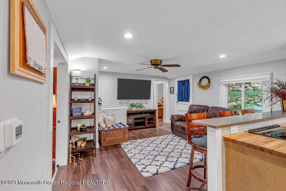 36 Ferris Lane Oak Ridge, NJ 07438 - Photo 6 of 12 011_dsc07435rw