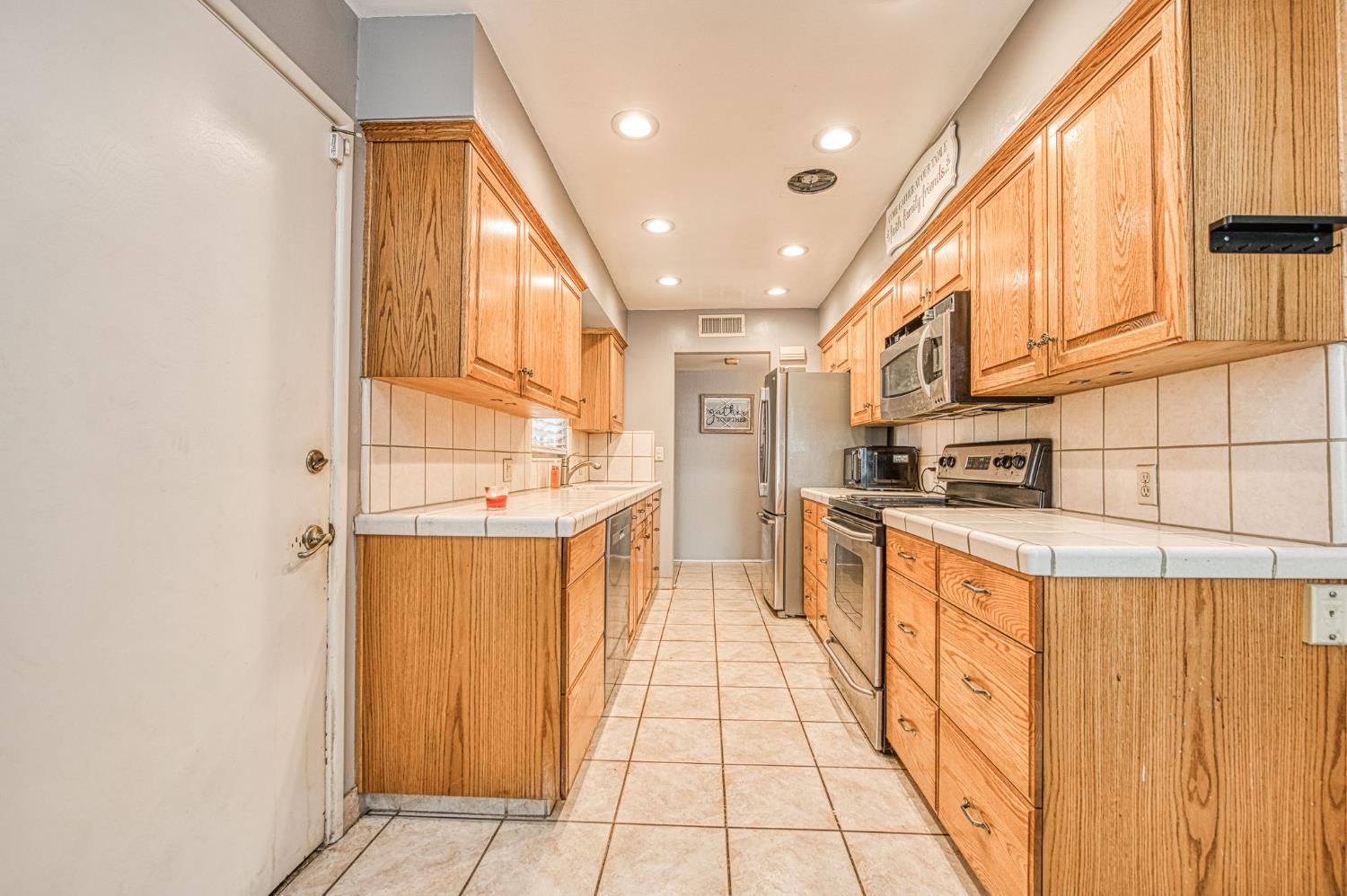 327 North 2nd Street Fowler, CA 93625 - Photo 13 of 44