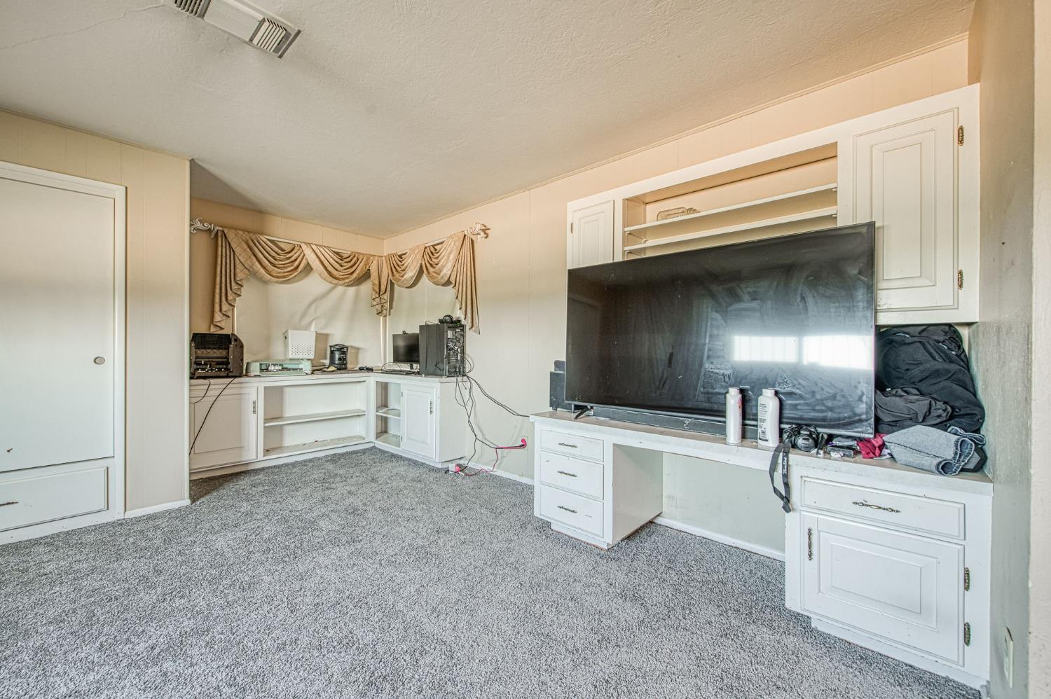 327 North 2nd Street Fowler, CA 93625 - Photo 21 of 44