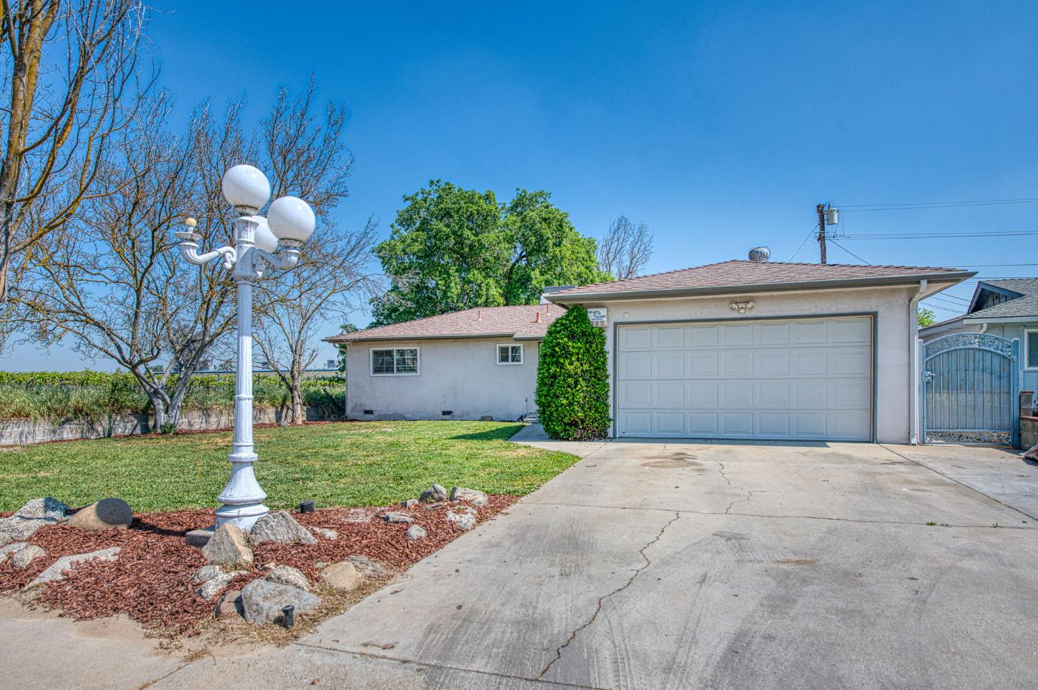 327 North 2nd Street Fowler, CA 93625 - Photo 3 of 44