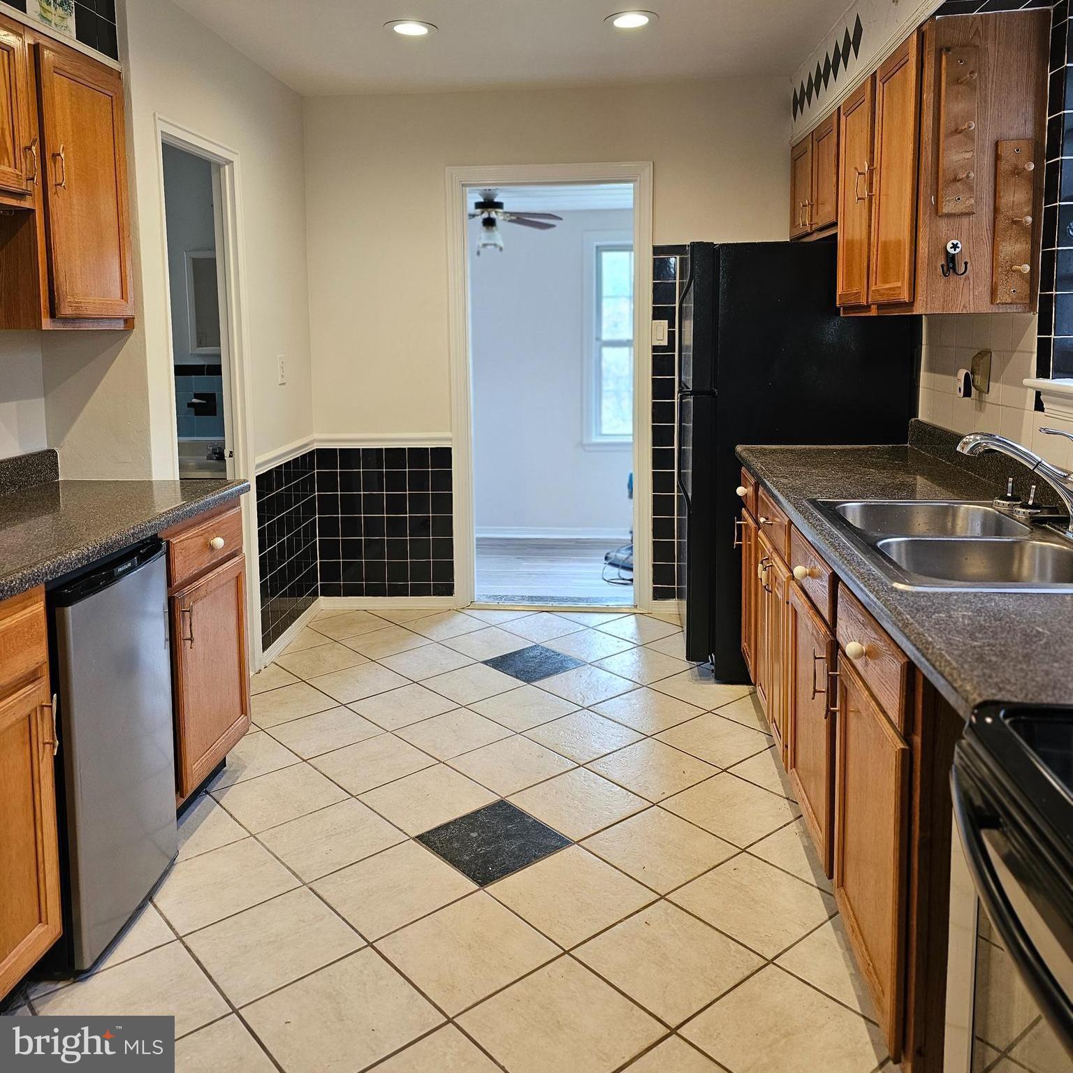 911 Patton Drive Silver Spring, MD 20901 - Photo 11 of 29 Gallery Image 11