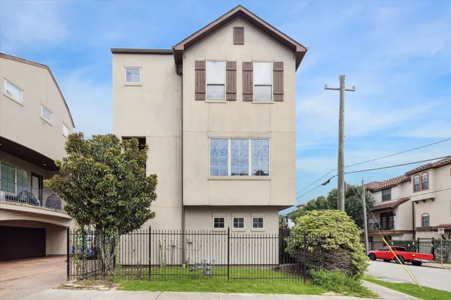 $4,000 | 4004 Feagan Street, Unit A, Houston, TX 77007