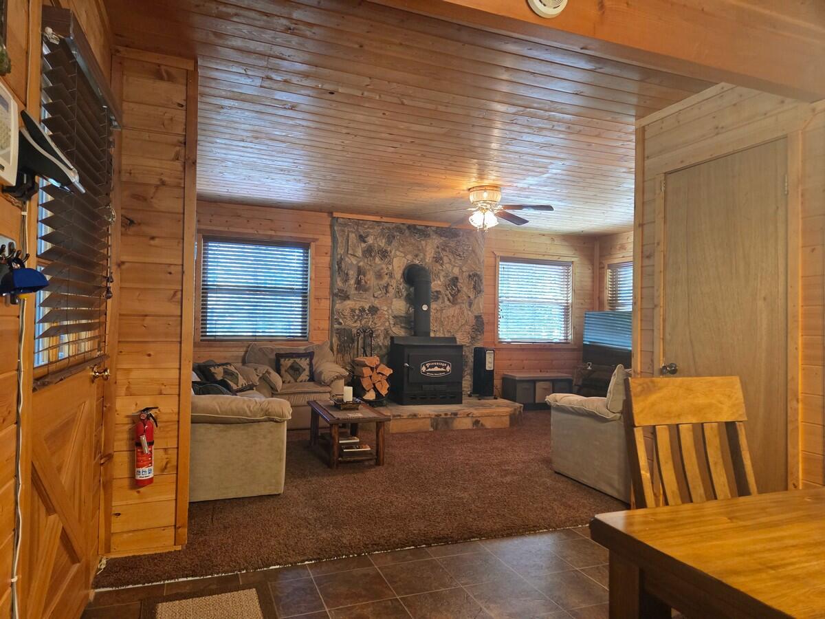 95 East Rim Road Duck Creek Village, UT 84762 - Photo 8 of 49 Kitchen-Living Room