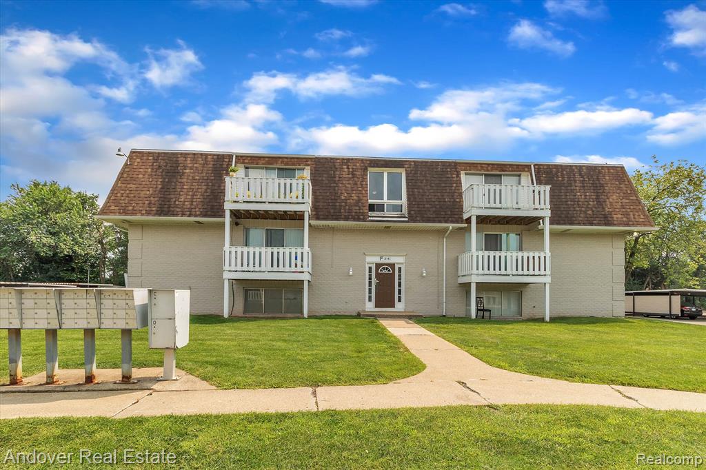 330 South Drake Road, Unit M08 Kalamazoo, MI 49009 - Photo 19 of 64