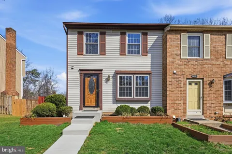 $2,800 | 5831 Rock Forest Court, Centreville, VA 20121