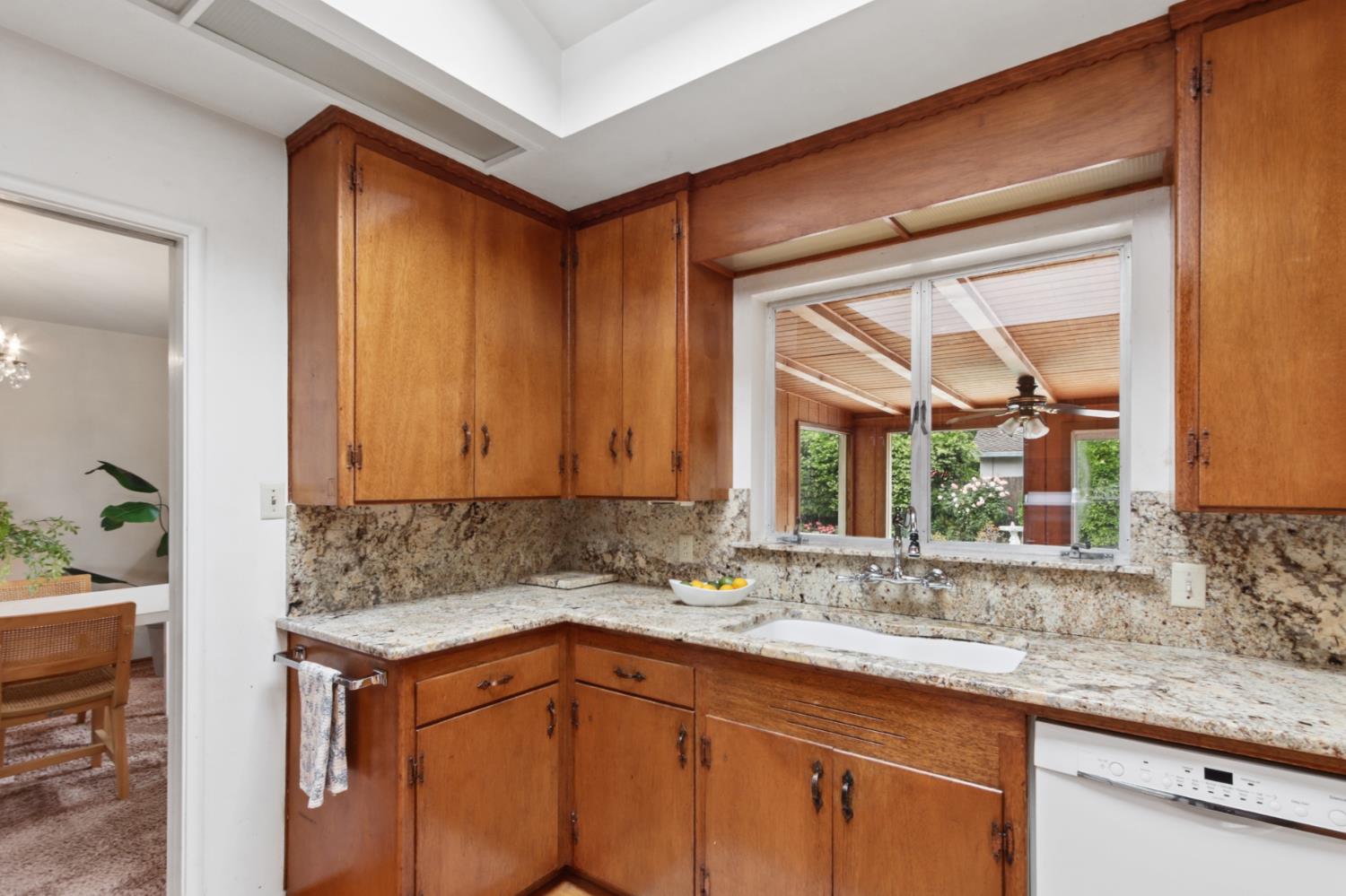 102 Rancho Way Woodland, CA 95695 - Photo 21 of 55