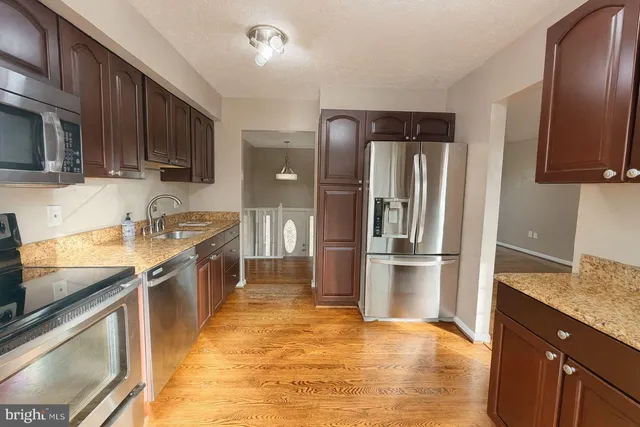 $584,500 | 15632 Northgate Drive, Dumfries, VA 22025