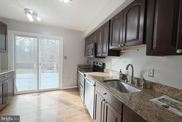 $584,500 | 15632 Northgate Drive, Dumfries, VA 22025