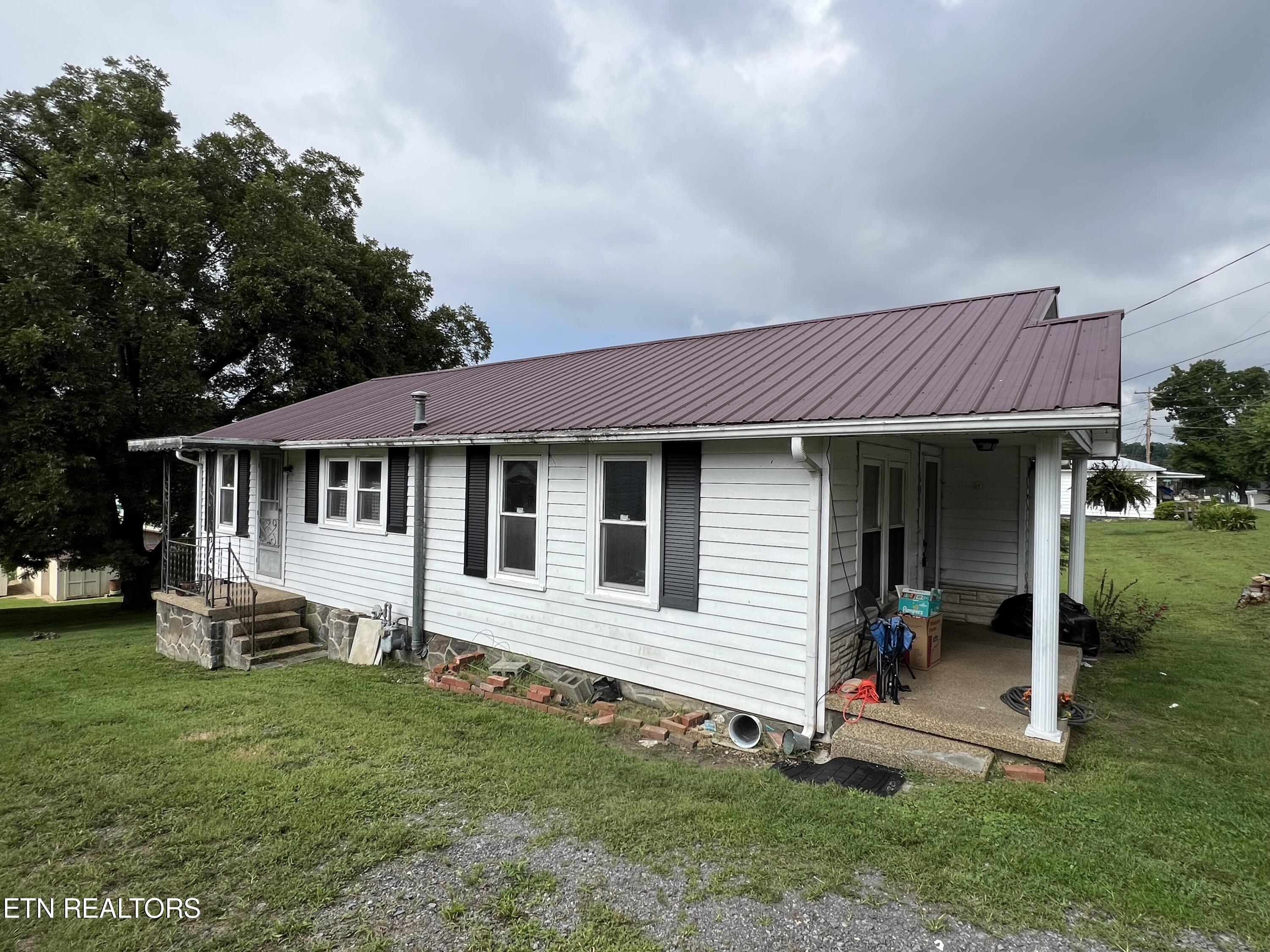 681 Musterfield Road Newport, TN 37821 - Photo 3 of 14 IMG_1769