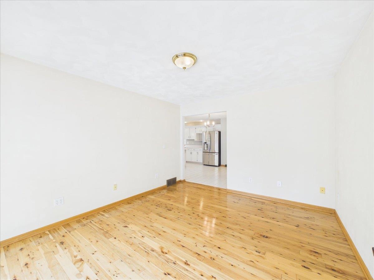 11497 Ridgecrest Drive Roscoe, IL 61073 - Photo 17 of 67 Gallery Image 17