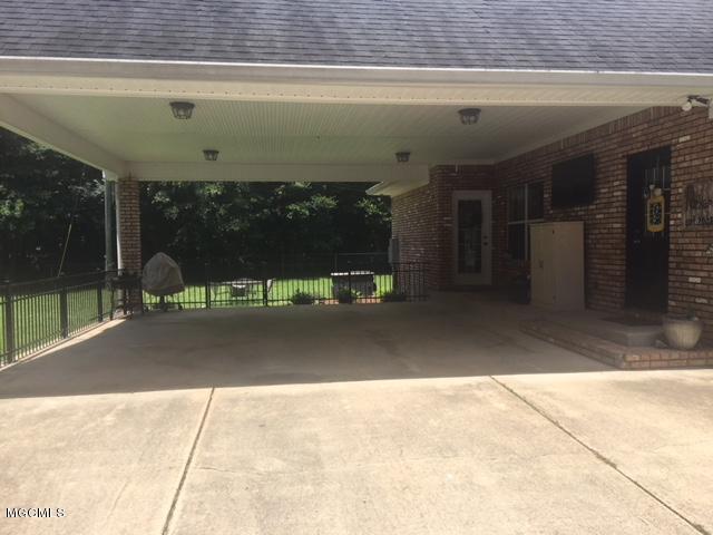 18313 George Cumbest Road Moss Point, MS 39562 - Photo 11 of 48 IMG_2666
