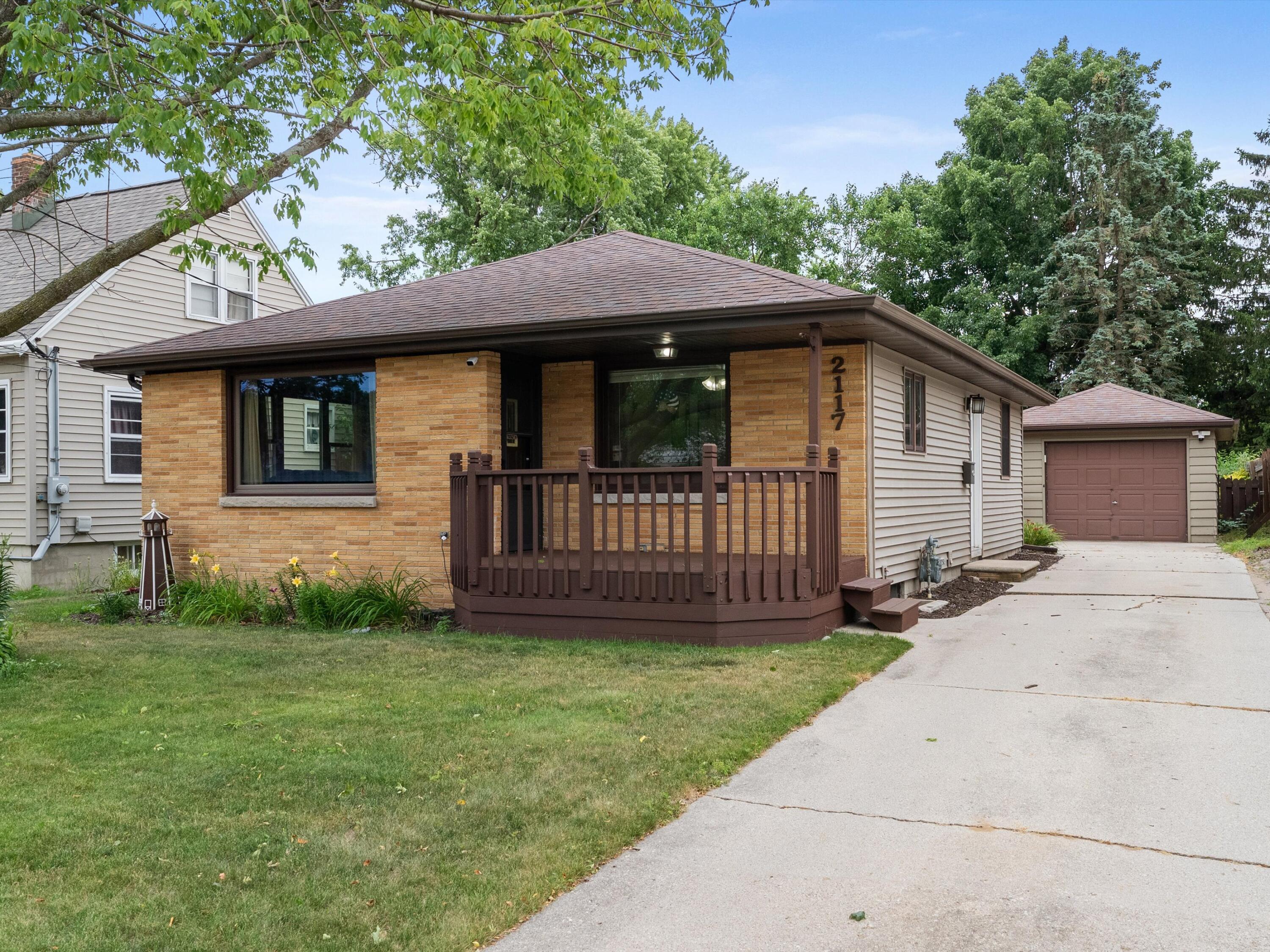 2117 32nd Street Two Rivers, WI 54241 - Photo 1 of 31 02-DSC00352