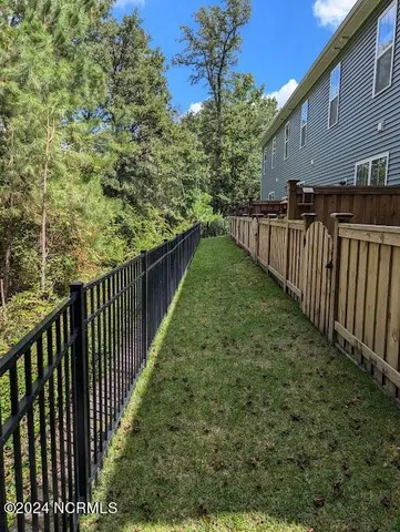 $1,895 | 1 Acacia Road, Hampstead, NC 28443