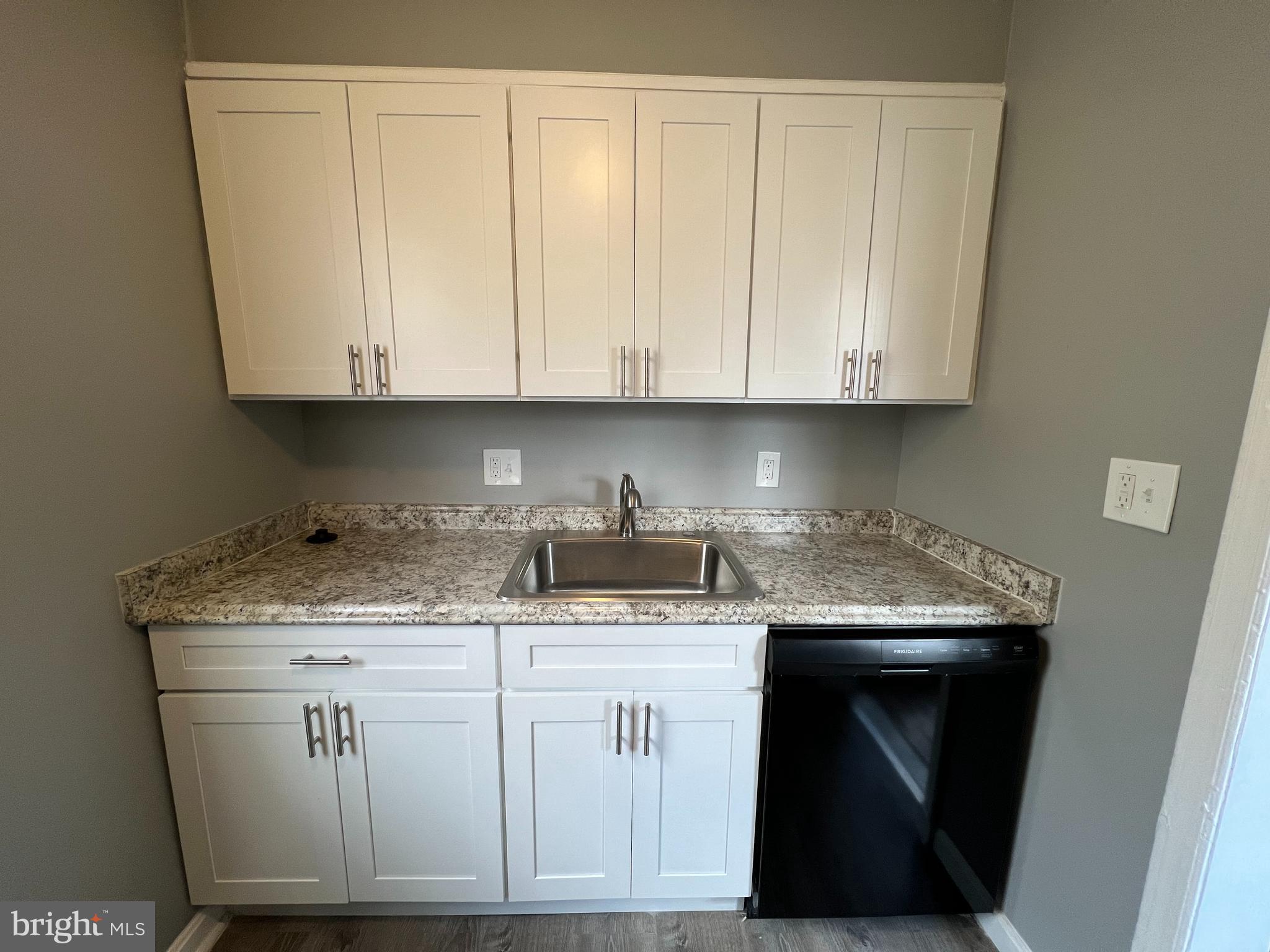 1121 Gleneagle Road Baltimore, MD 21239 - Photo 4 of 17