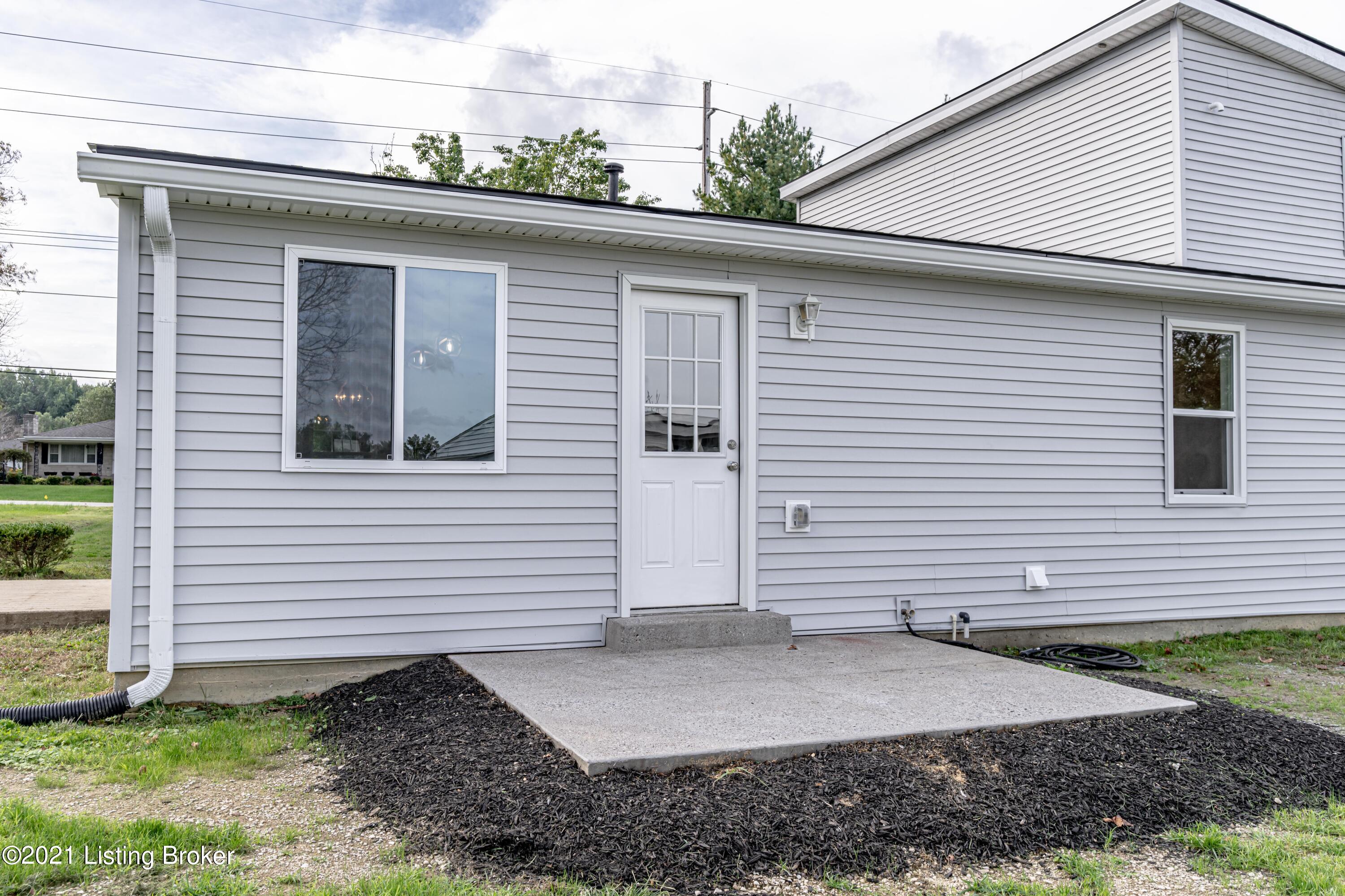 9807 Fairmount Road Louisville, KY 40291 - Photo 55 of 63 DSC05723