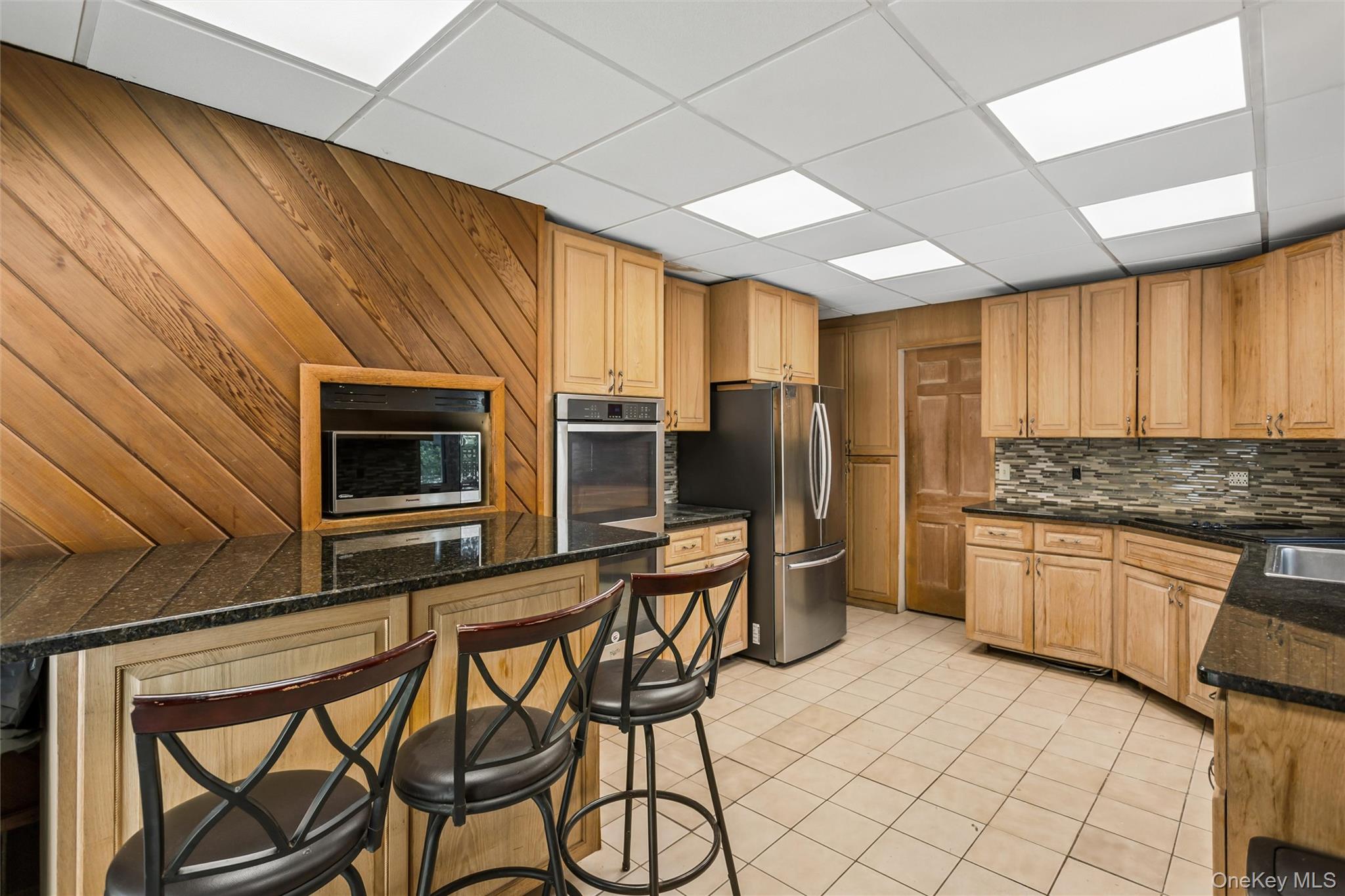 50 Roxbury Road Rockville Centre, NY 11570 - Photo 16 of 45