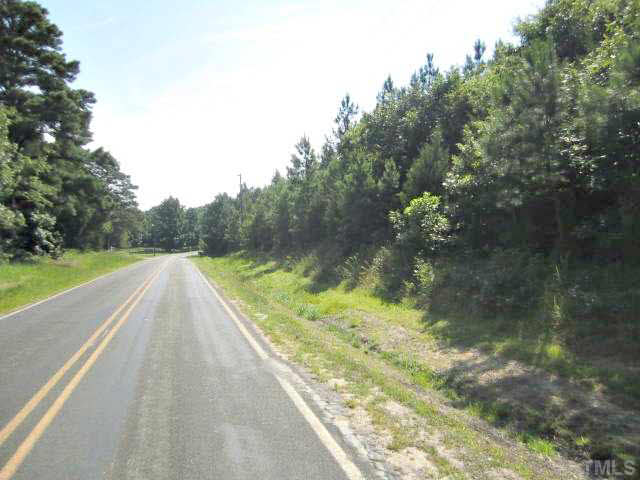 3162 Glebe Road Henderson, NC 27537 - Photo 5 of 12 Glebe Road Scene
