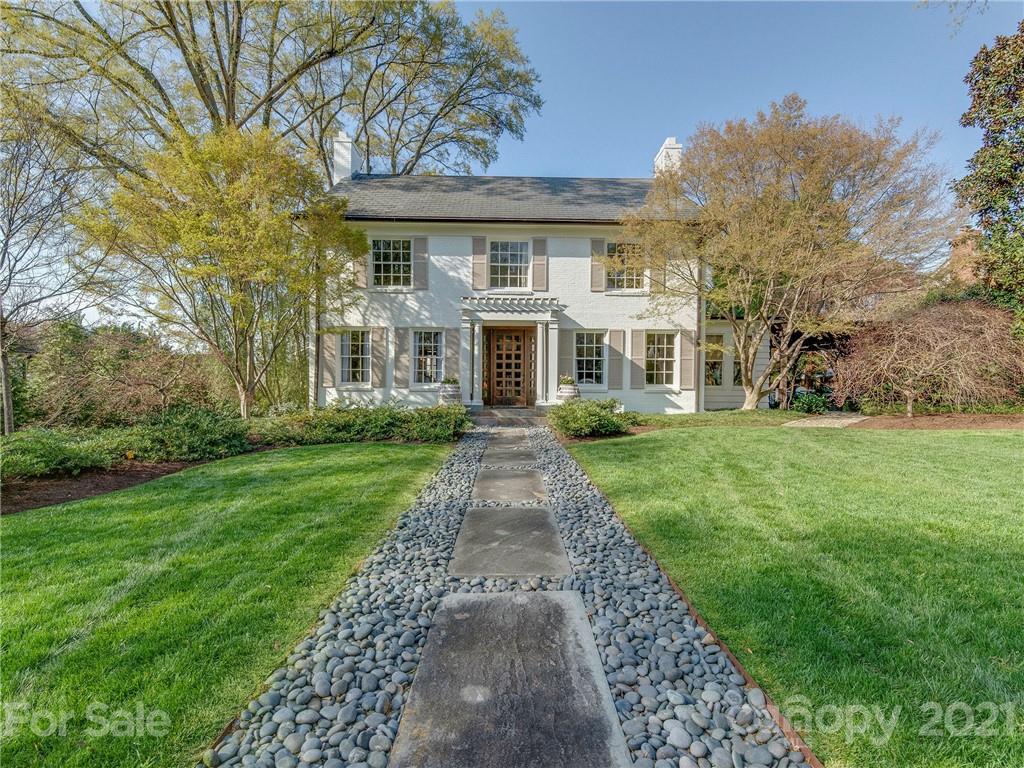 1050 Ardsley Road Charlotte, NC 28207 - Photo 1 of 48 Gallery Image 1