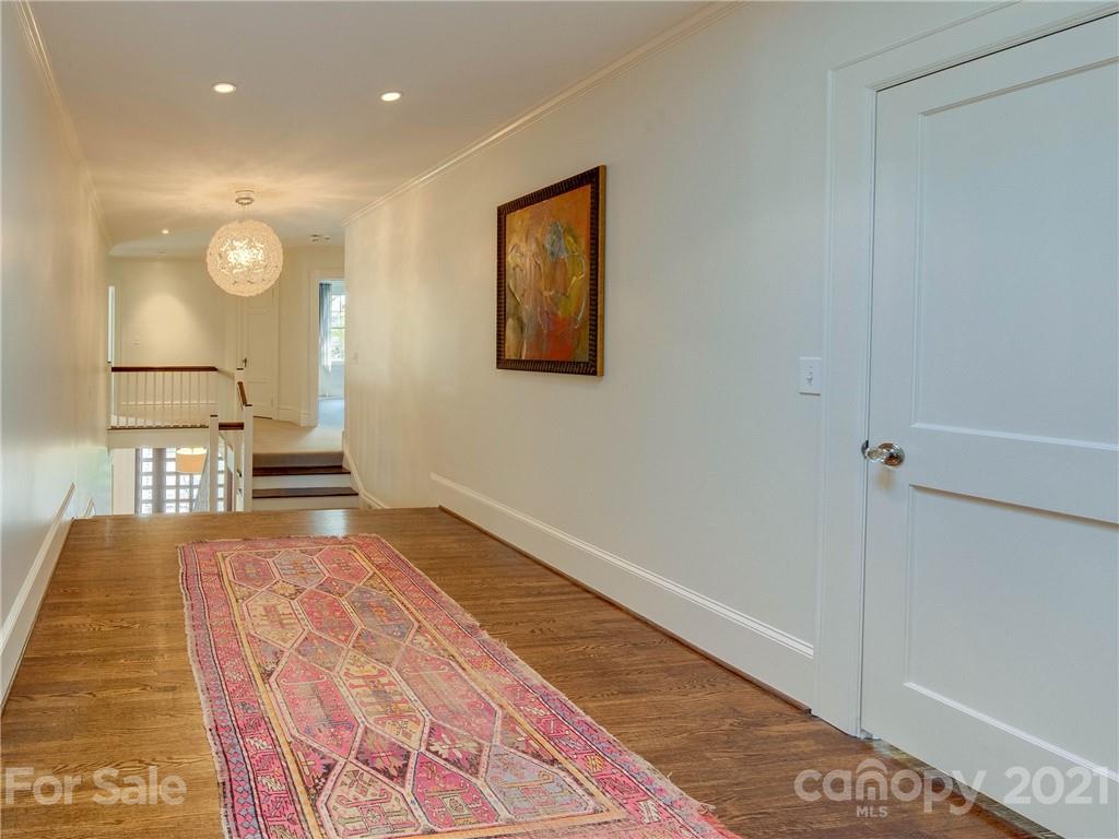 1050 Ardsley Road Charlotte, NC 28207 - Photo 18 of 48 Gallery Image 18